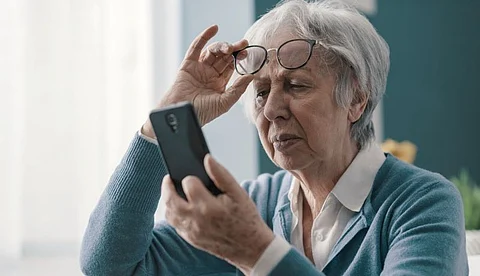 Home Vision Tests Offer Limited Diagnostic Accuracy for Neovascular AMD