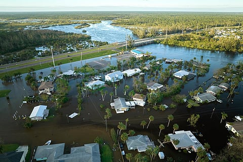 El huracán Ian inundó casas en una zona residencial de Florida. Desastres naturales y sus consecuencias.