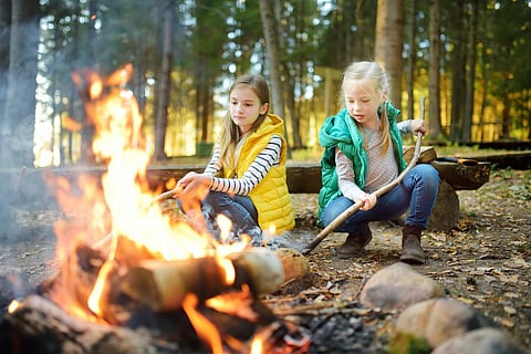 Un campamento para niños con lesiones cerebrales avanza a toda velocidad, a pesar de la incertidumbre federal