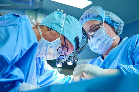 surgery surgeon