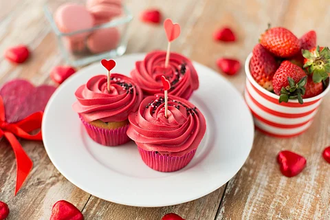 red food dye cupcake frosting