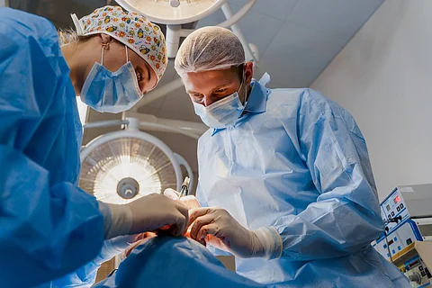 surgery surgeon