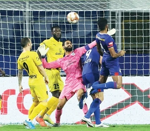 Mumbai City breeze past Bengaluru with clinical win