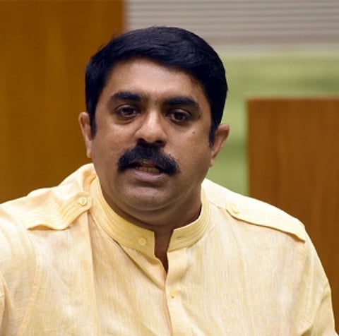 Vijai knocks doors of UNESCO, IUCN to save Mollem