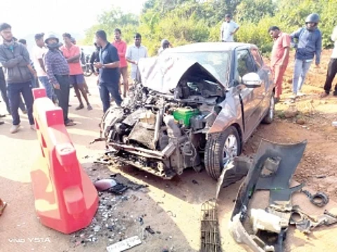 Pune youth killed in NH accident at Dhargalim