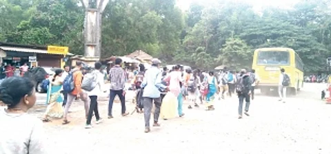 Commuters face the heat as work on Ponda KTC bus stand moves at snail’s pace