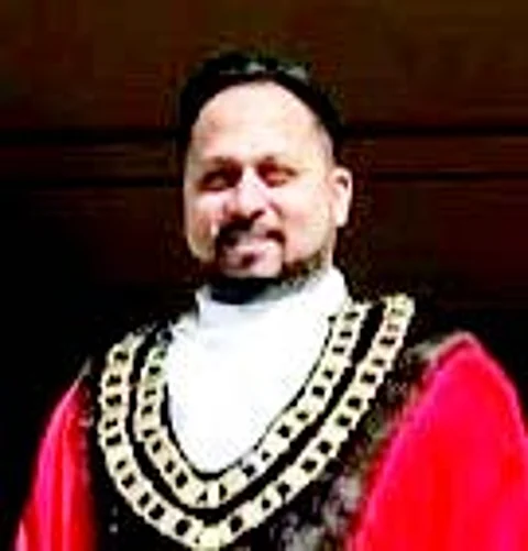 Vasco man Imtiyaz Shaikh is Mayor of Swindon