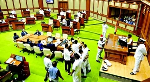 Zero Hour Erupts Over Marathi Language Row in Goa House