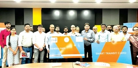 IPSCDL, KTC launch Smart Transit Card and mobile app for travel in City’s e-buses