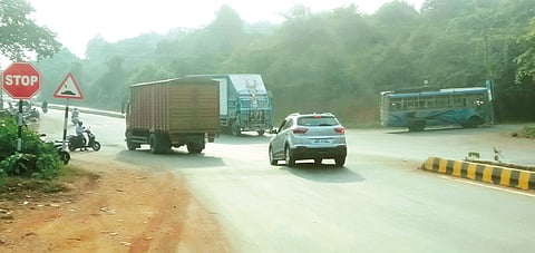 Ponda locals challenge CM, ministers to ride on Bethora’s crater-riddled road