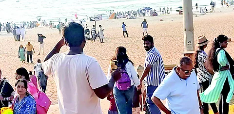 Despite public drinking being prohibited
on the beach, tourists keep flouting rules