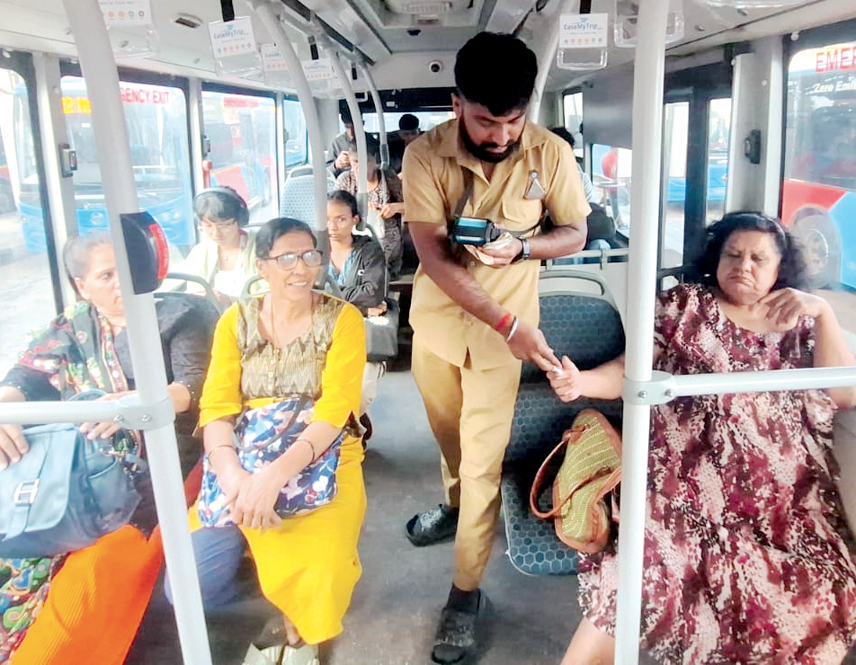 Smart City buses forgot the disabled, elderly and women