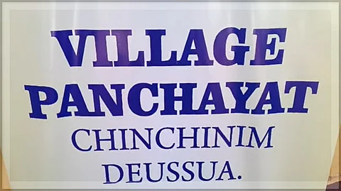 Chinchinim-Deussua panchayat plants cashew saplings at Santmoddi Hillock
