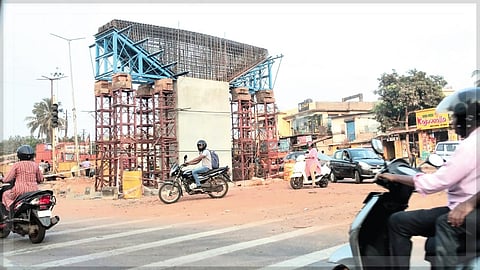 Safety protocol needs to be in place at flyover construction site from Dabolim to Upasnagar