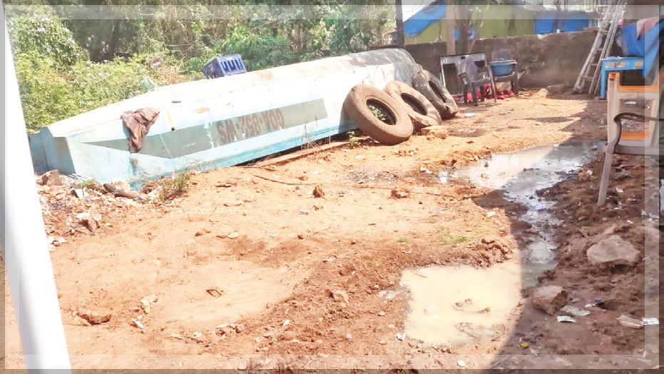 Fishermen in Calangute Protest Illegal Sewage Discharge from GTDC Food Court Stalls