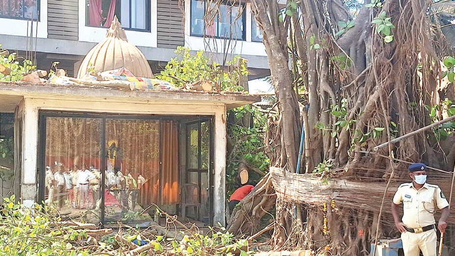Tension Erupts in Porvorim as 200-Year-Old Banyan Tree is Chopped for Elevated Corridor Project