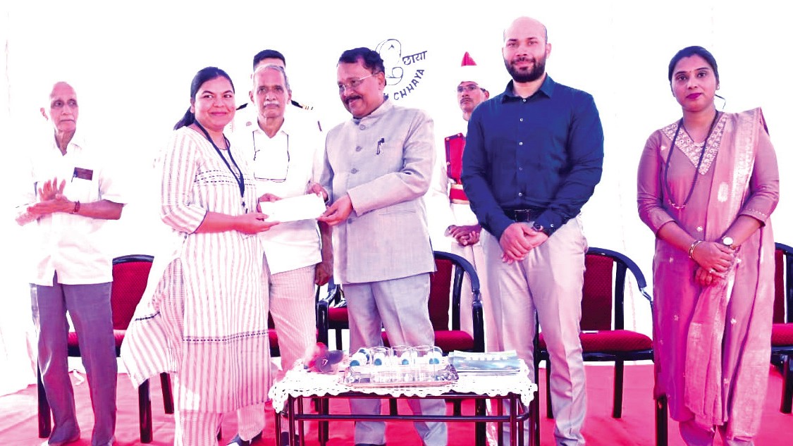 Governor P S Sreedharan Pillai Visits Mapusa Institutions, Presents Financial Assistance for Welfare of the Needy