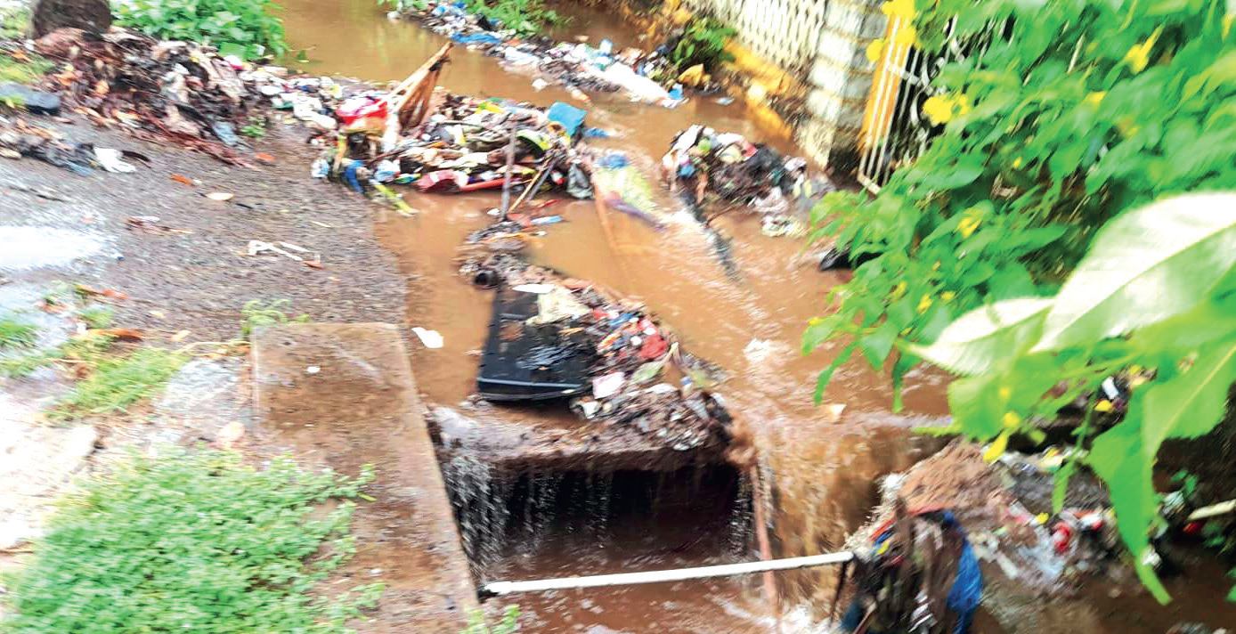 Mapusa Flooded After Heavy Rains: Shops Submerged, Roads Impassable