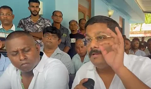 AAP MLAs Back Protesting Taxi Operators, Demand Rollback of Aggregator Taxi Rules