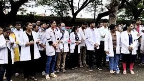 GMC Doctors Call Off Strike After Meeting With CM and Health Officials