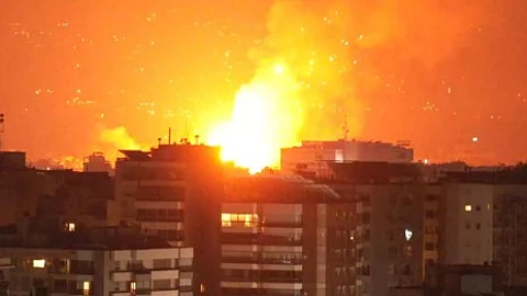 Iran-Israel Conflict Intensifies: Airstrikes, Missile Attacks, and Rising Fears of Regional War