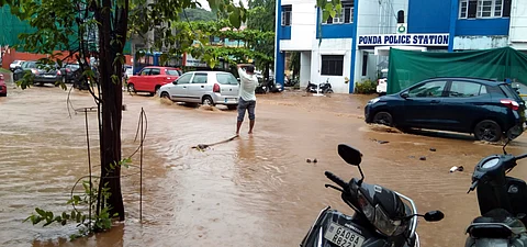 Sewage overflows onto main road in Ponda, locals raise health concerns