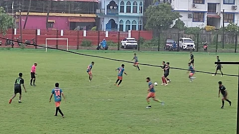 Sauntavaddo Hold Nerve in Penalty Shootout to Enter Calangute Cup Final