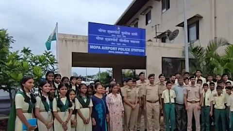 Halarna Panchkroshi High School Students Visit Mopa Airport Police Station for Legal Awareness Program