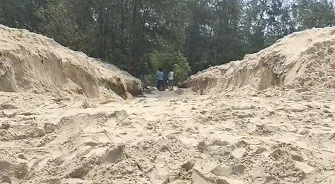 Sand Dunes Illegally Cut at Varca, Locals Fear Seawater Ingress into Fields