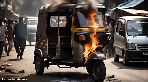 Rickshaw Catches Fire Near DMC College Slope in Khorlim; No Injuries Reported