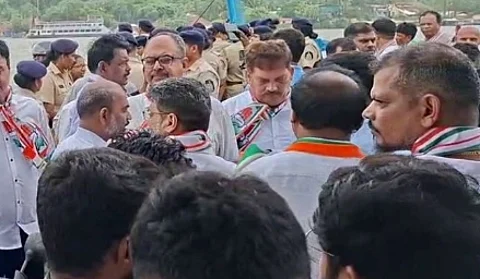 Goa Congress Stages Gherao Protest at RND Office Over Chorao Ferry Incident, Alleges BJP Govt’s Negligence