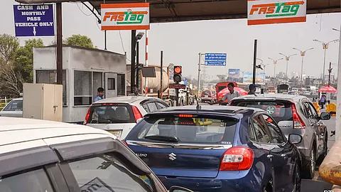 NHAI Cracks Down: 'Loose' FASTags to Be Blacklisted Immediately