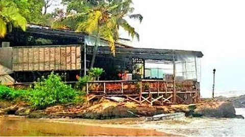 Despite Demolition Orders, Romeo Lane Bar in Vagator Continues Illegal Operations