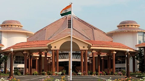 MLA Ulhas Tuenkar Seeks Halt to Goa Housing Board Auctions; CM Hints at Policy Review to Protect Locals