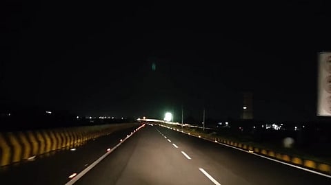 Lack of Street Lights on Navelim-Benaulim Bypass Sparks Safety and Hygiene Concerns