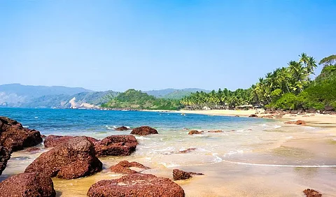 To Curb Injuries, Goa Proposes Glass Bottle Ban Along Coastal Areas
