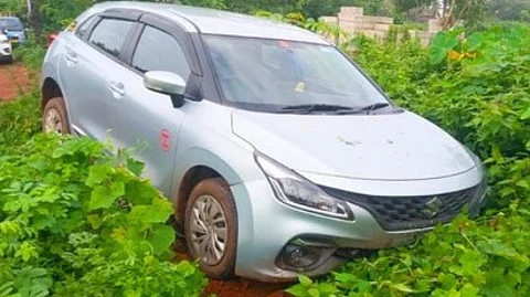 Rent-a-Cab Veers Off Road in Anjuna, Sparks Fresh Safety Concerns in Tourist Belt