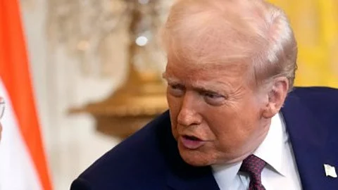 Trump Welcomes Reports of India Halting Russian Oil Imports; MEA Says No Official Word Yet