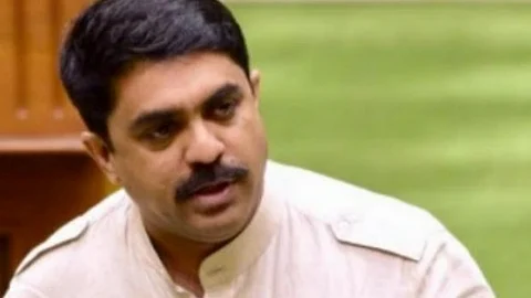 MLA Vijai Sardesai Flags Power Tariff Hike, Warns of Accident Risks Due to Road Works