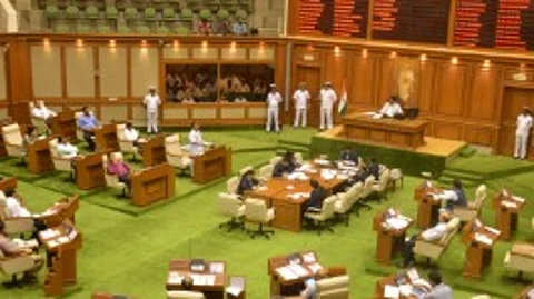 CM Holding 45 Portfolios Shows Lack of Trust in Cabinet, Says Opposition