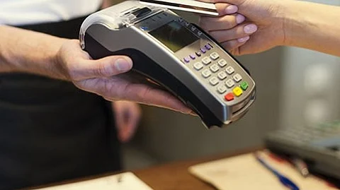 KTC Shuttle Bus Passengers Face Delays as Only One POS Machine Functions at Ticket Counter