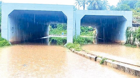 Goa’s Double Tracking Push Raises Fears of Daily Gridlock at Level Crossings