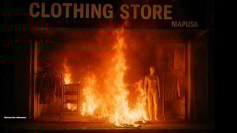 Fire Breaks Out at Mapusa Clothing Store; No Injuries Reported, Loss Yet to Be Assessed