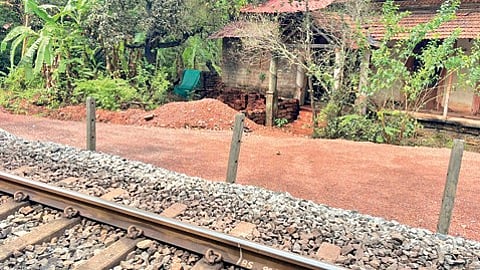 Velim AAP MLA Cruz Silva Backs Church Body in Opposing Goa Railway Double-Tracking Project