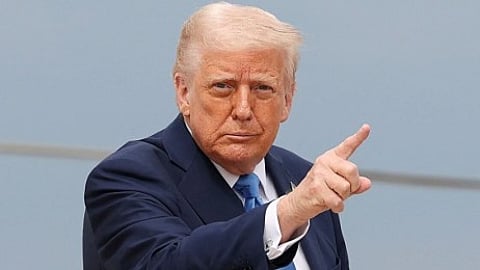 Trump Urges EU to Impose 100% Tariffs on India and China Over Russian Oil Purchases