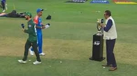 Asia Cup 2025: No handshake between Suryakumar and Salman Ali at toss