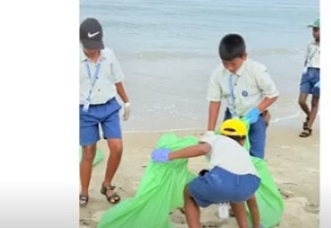 Students Lead Colva Beach Cleanup on International Coastal Cleanup Day