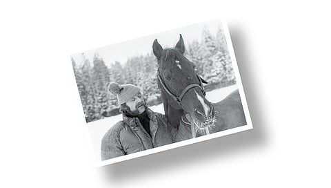 Kuva-arvoitus: Tiedätkö ketkä tässä kuvassa ovat?