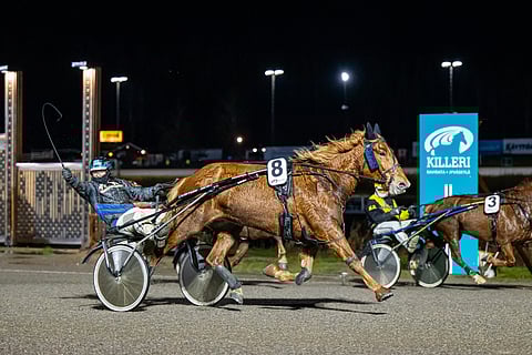 Jani Ripatti tuuletti Viiamarin kiritolppaa.