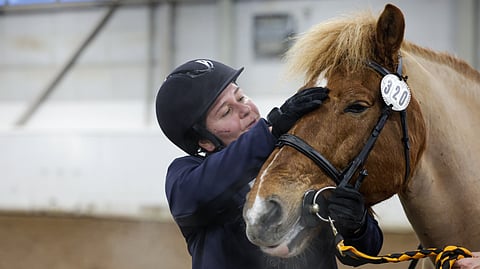 Fatima Mattila ja Kivimetsän Tähti hankkivat Horse Show -kutsun.